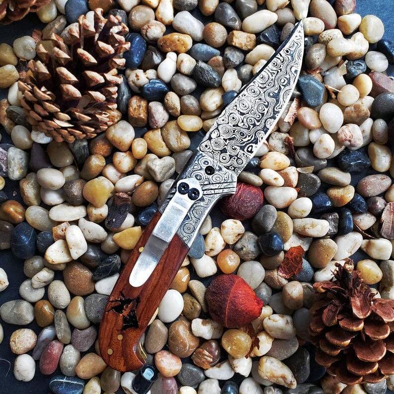 Classico Raindrop Damascus Buck Engraved Folding Blade