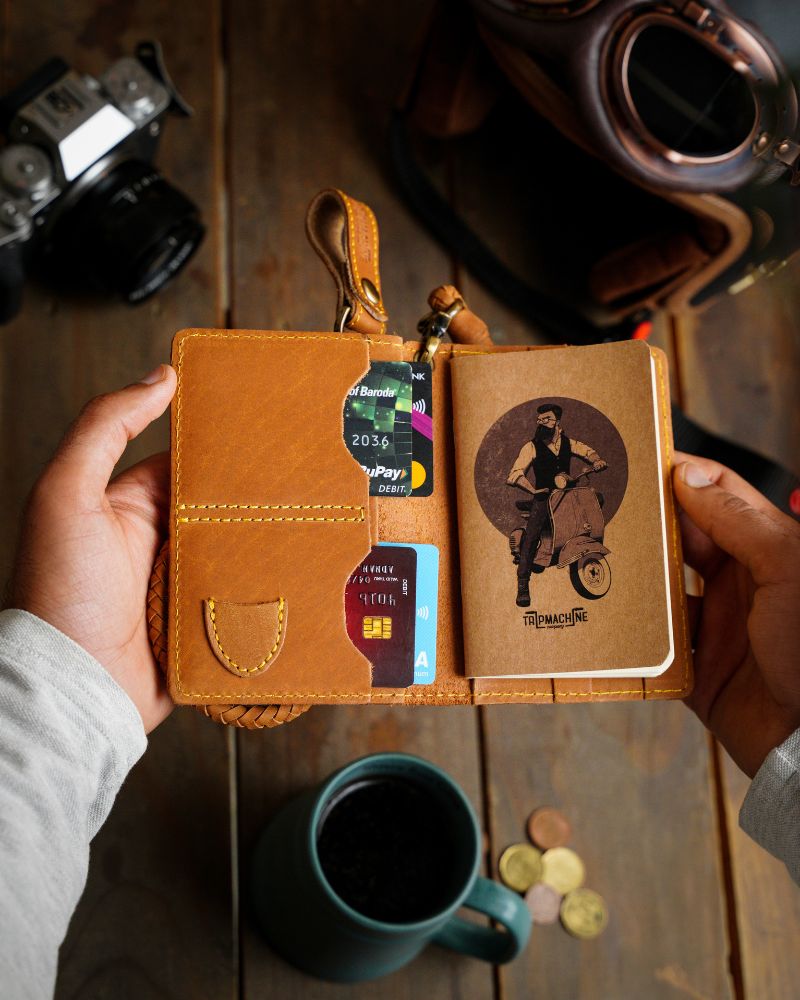 Buff Leather Explorer Wallet - Vintage Tan