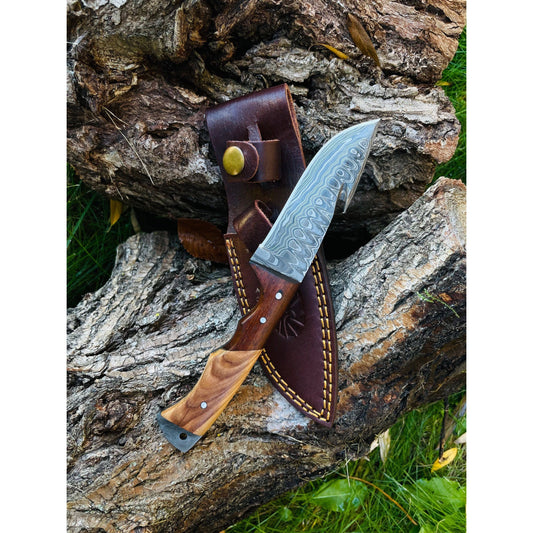 Damascus Steel Guthook Skinning Knife
