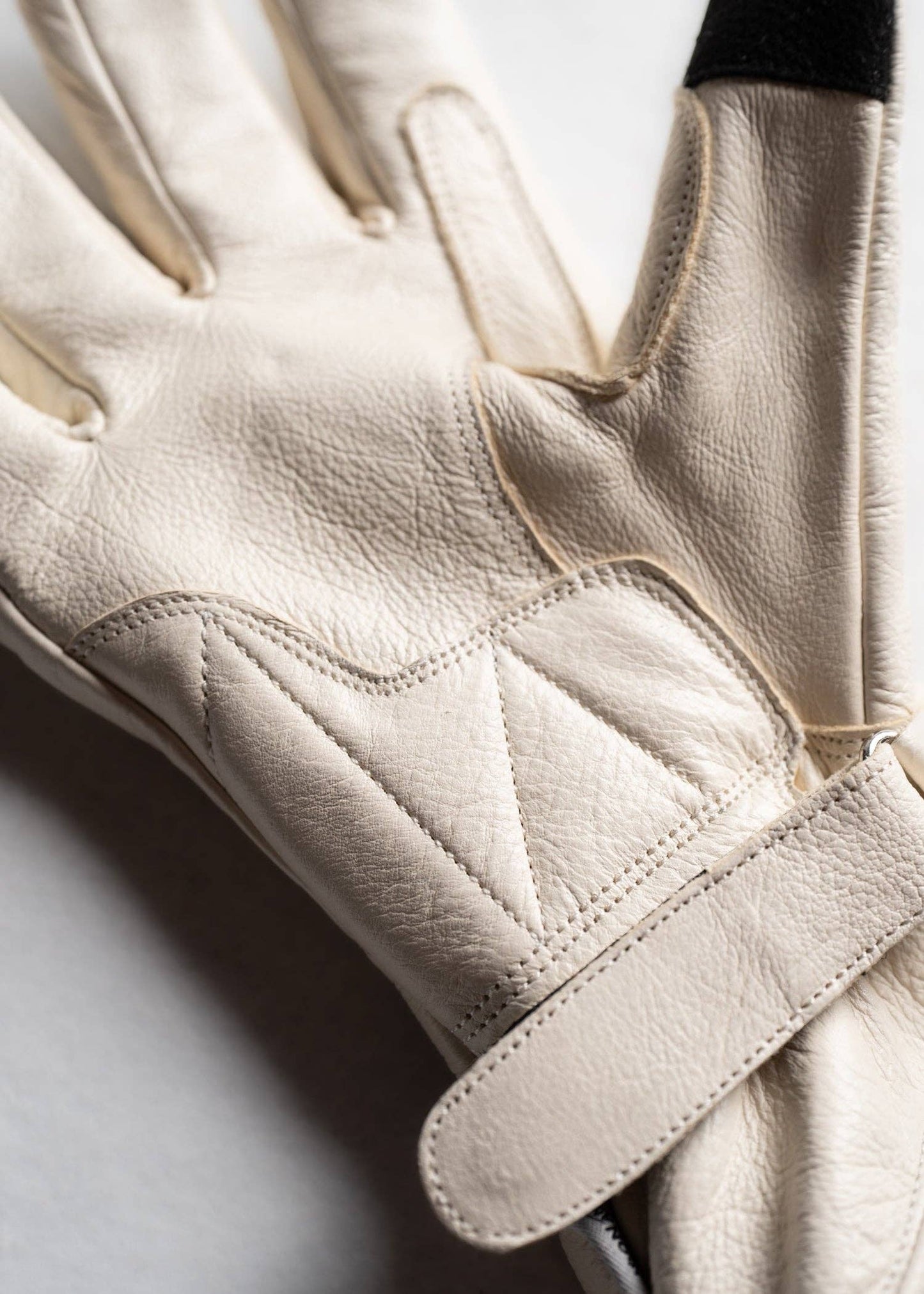 INR X VAHNA Moto Gloves: White / Medium
