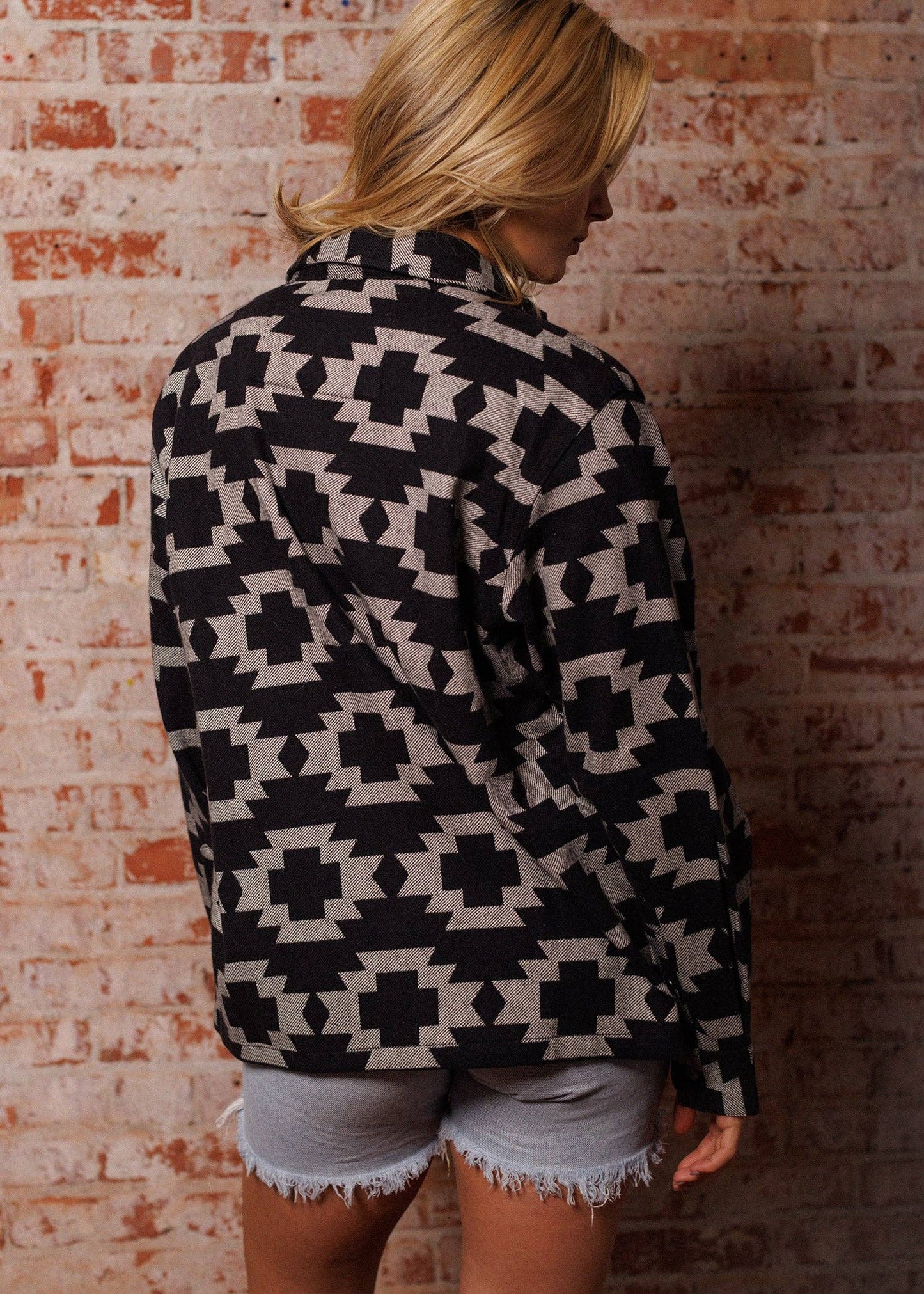 Women's Yumani Shirt: Black / Large