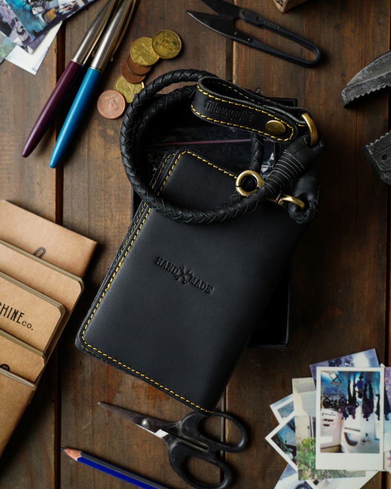 Buff Leather Explorer Wallet - Black