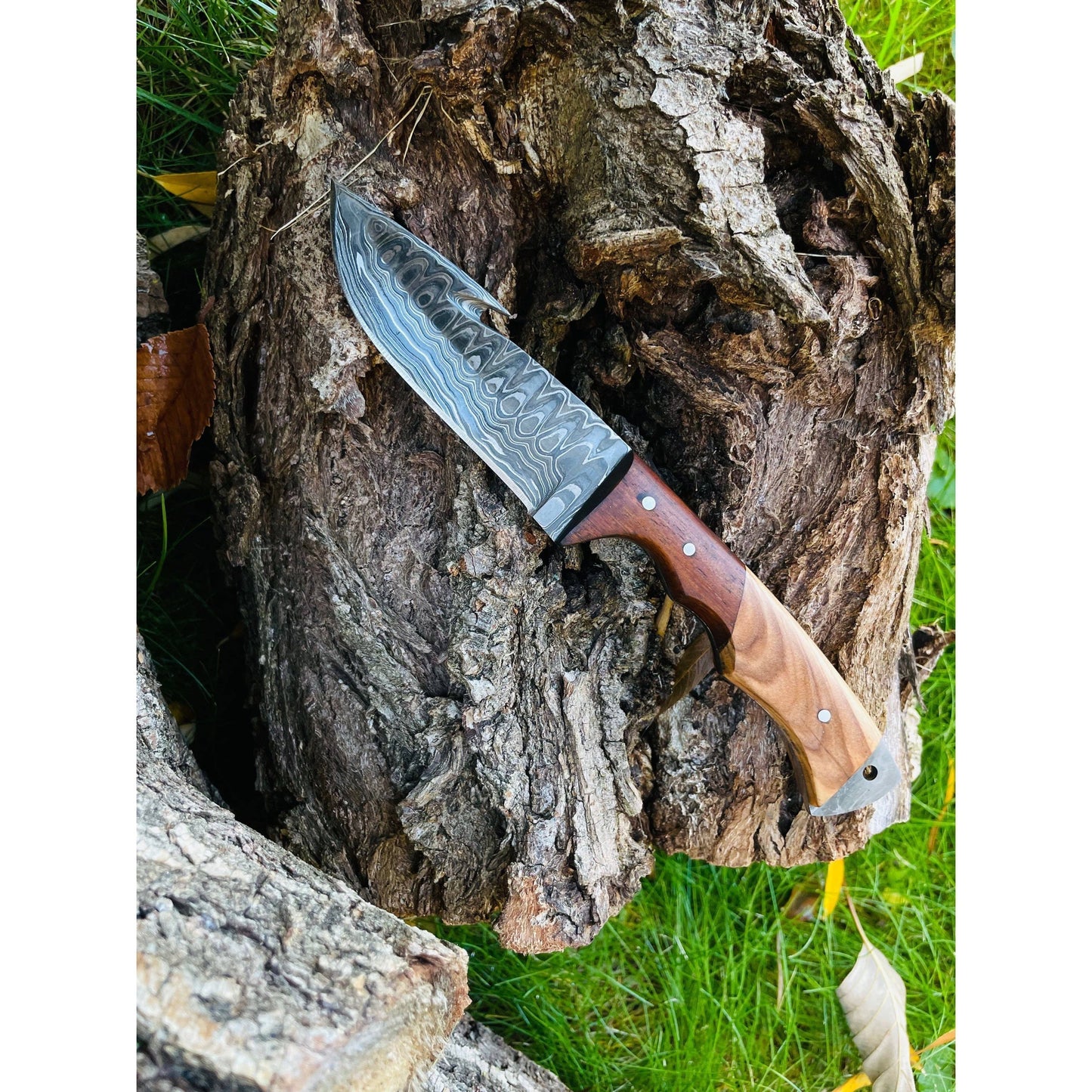 Damascus Steel Guthook Skinning Knife