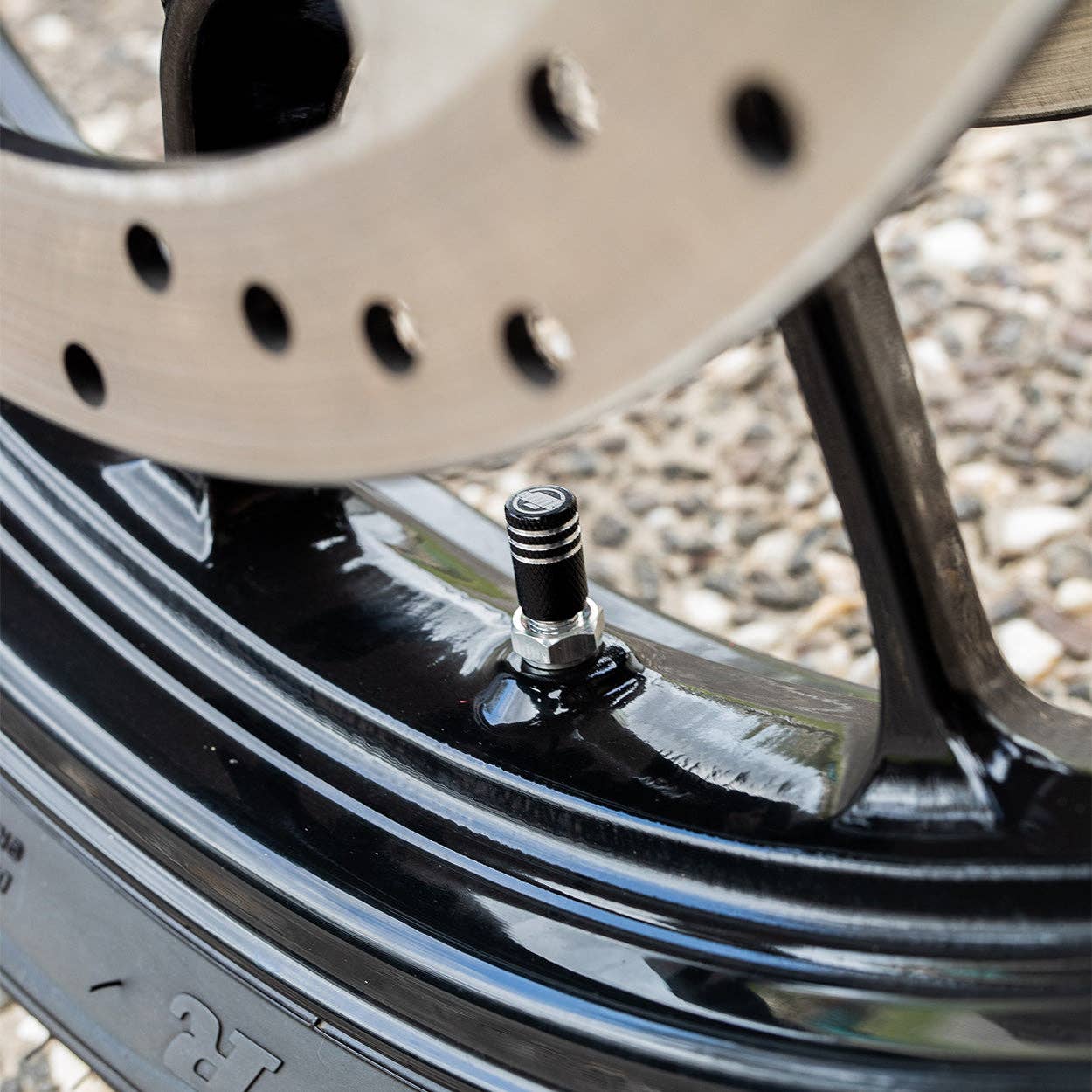 Round Black ML - Motorcycle Valve Caps