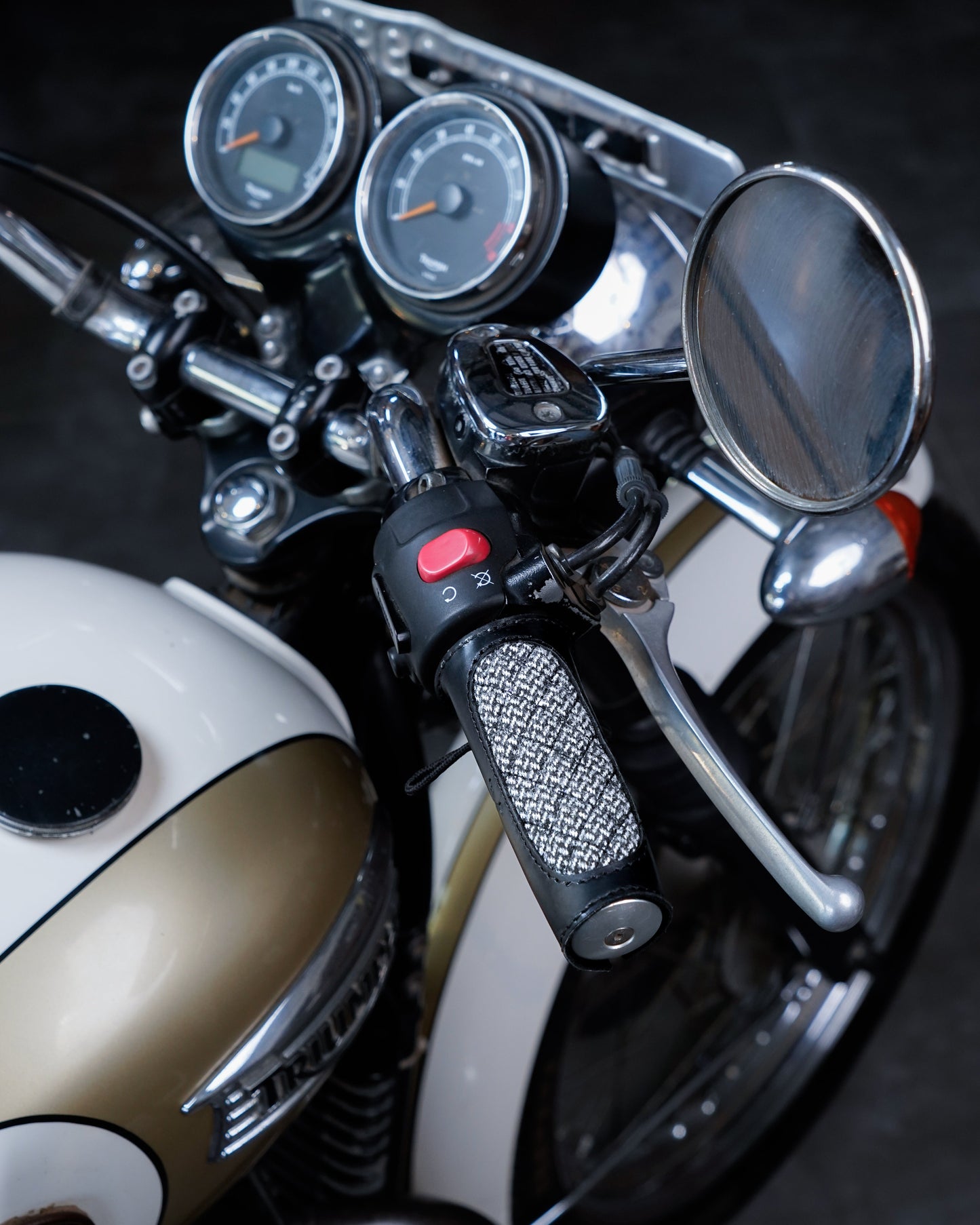 Haberdash Grips 12cm Black
