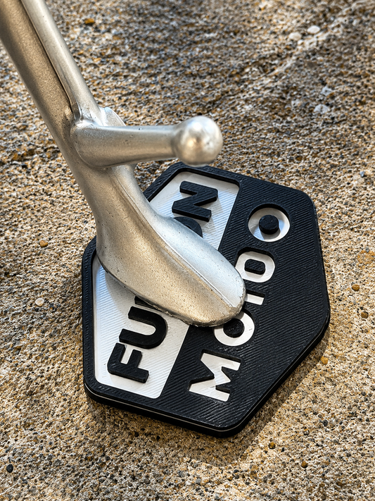 Kick Stand Puck