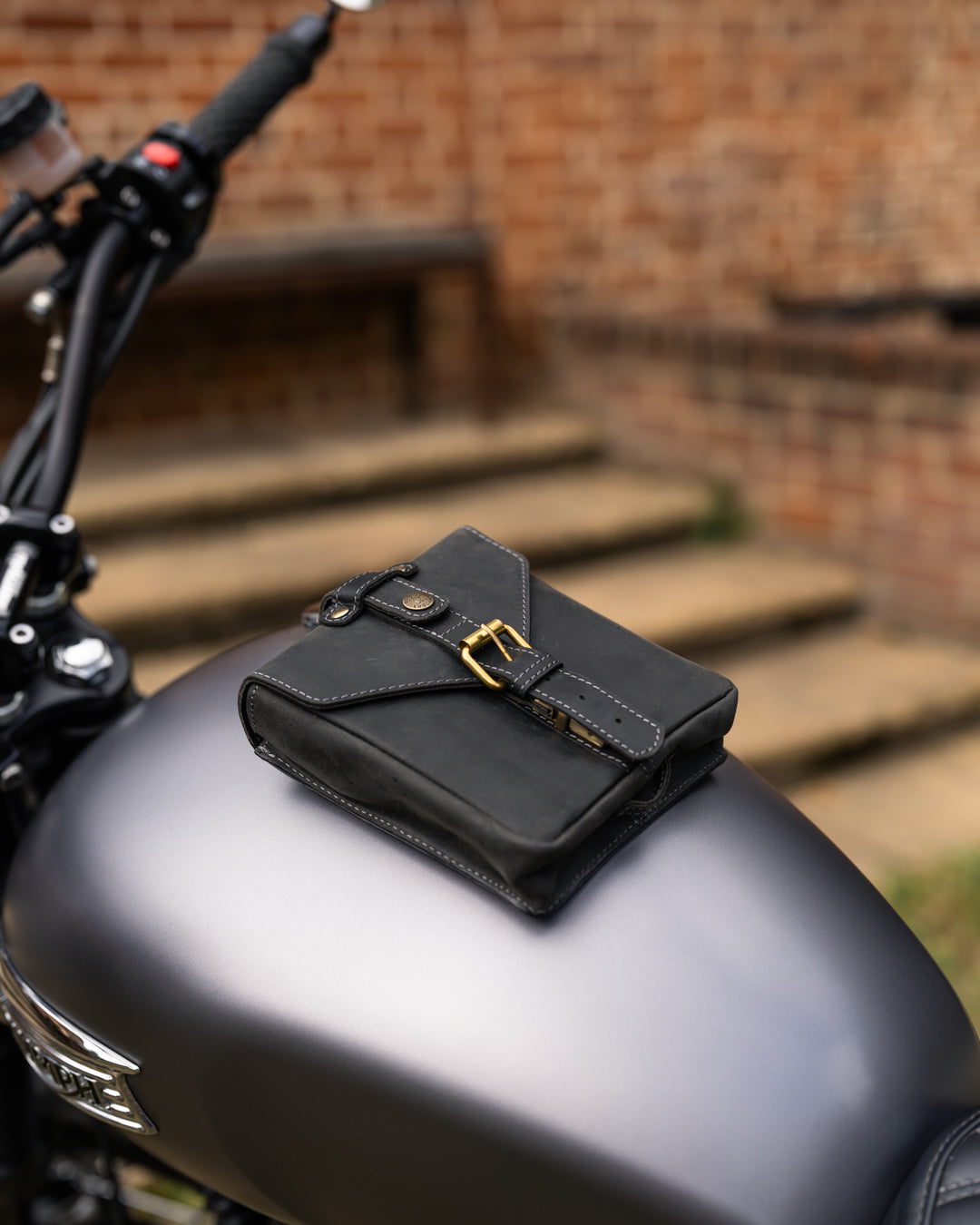 Leather Tank Bag - Small - Black (Veg Tanned)