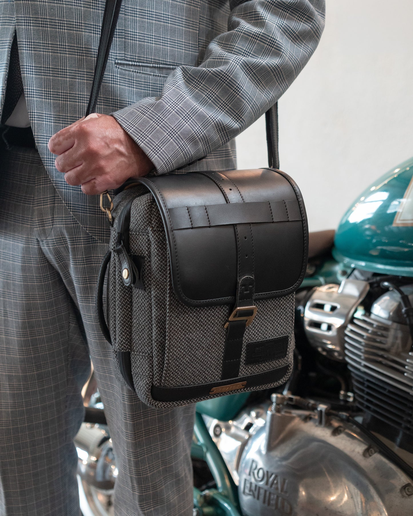 Cartographer Tank Bag - Black