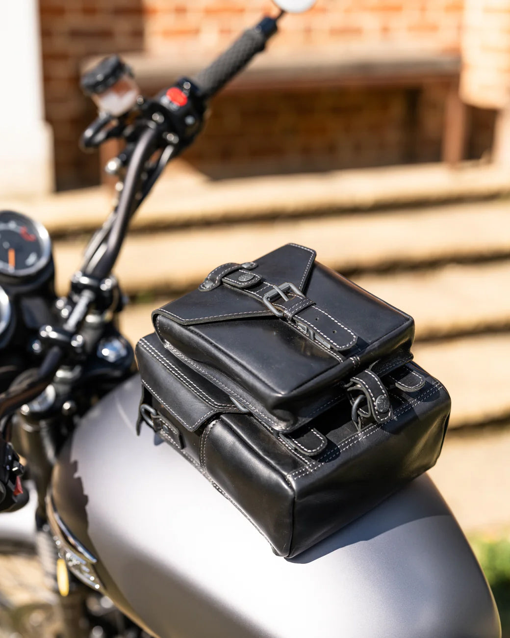 Leather Tank Bag - Large - Black (Veg Tanned)