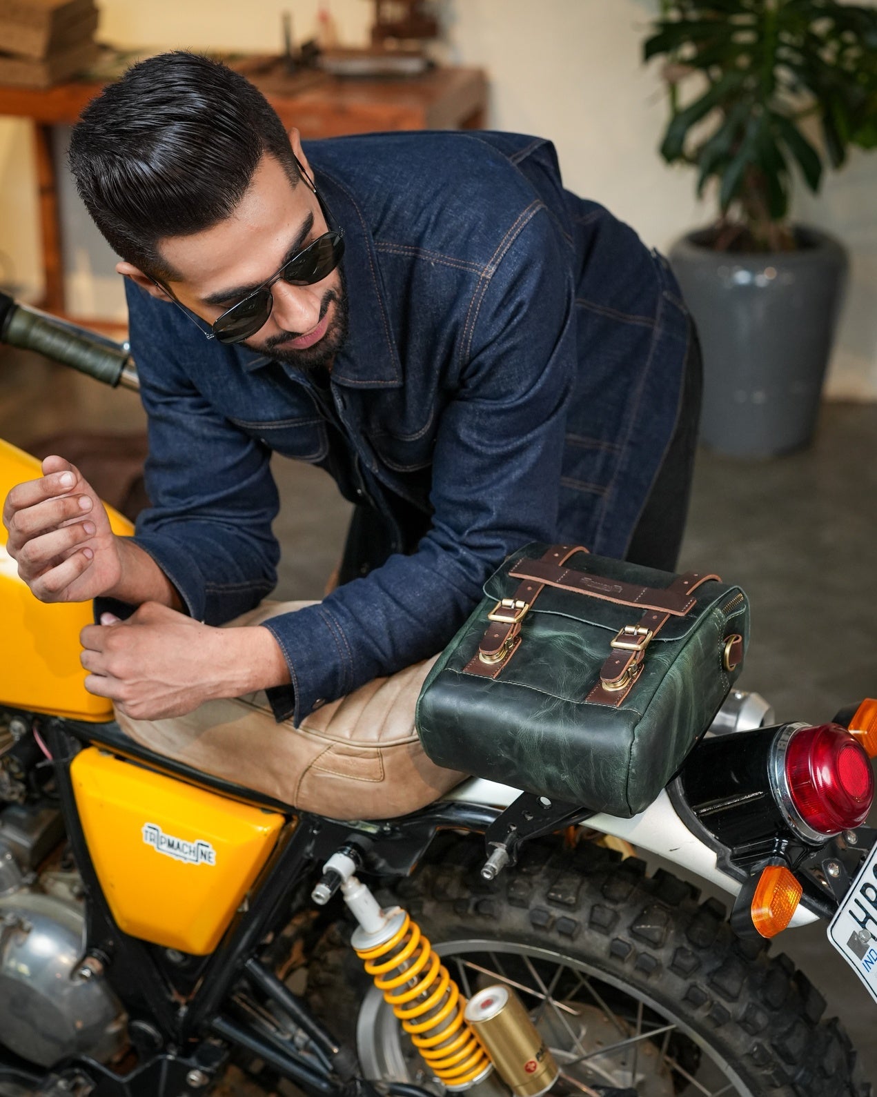 Buff Leather Tank & Tail Bag - Green