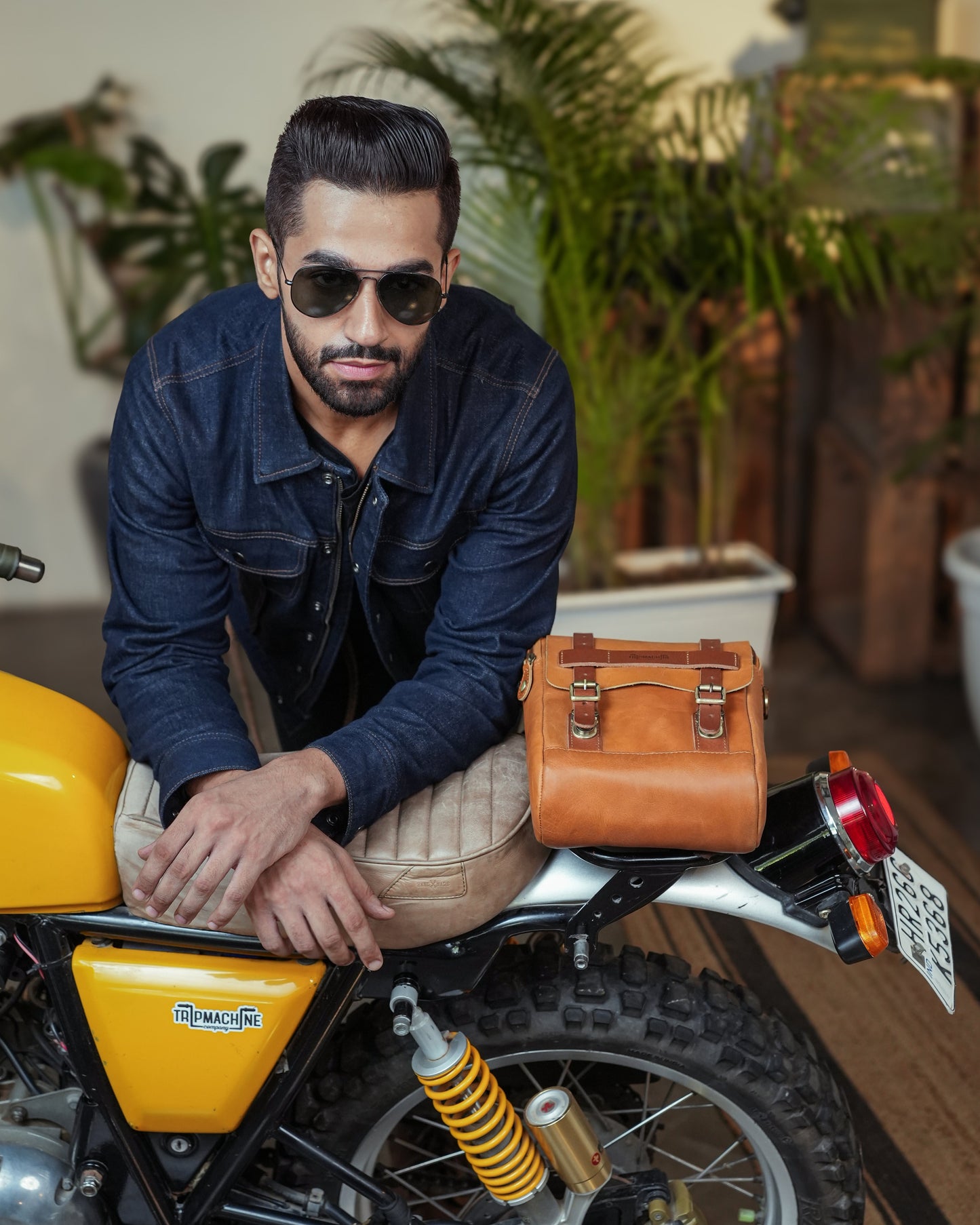 Buff Leather Tank & Tail Bag - Vintage Tan