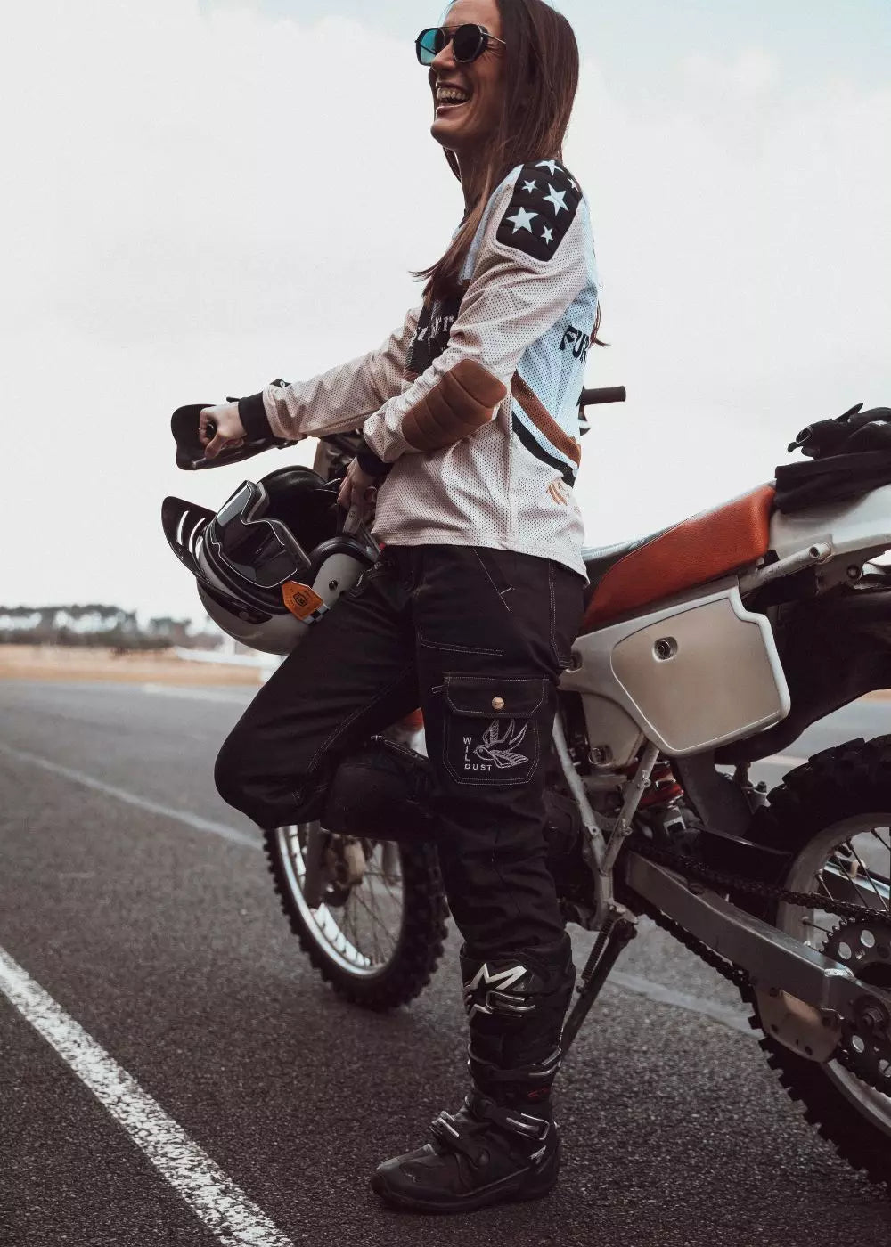 Women's CARGO OVERLAND - BLACK