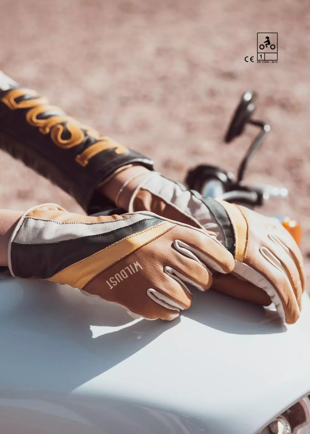 70'S STRIPED GLOVES - CAMEL